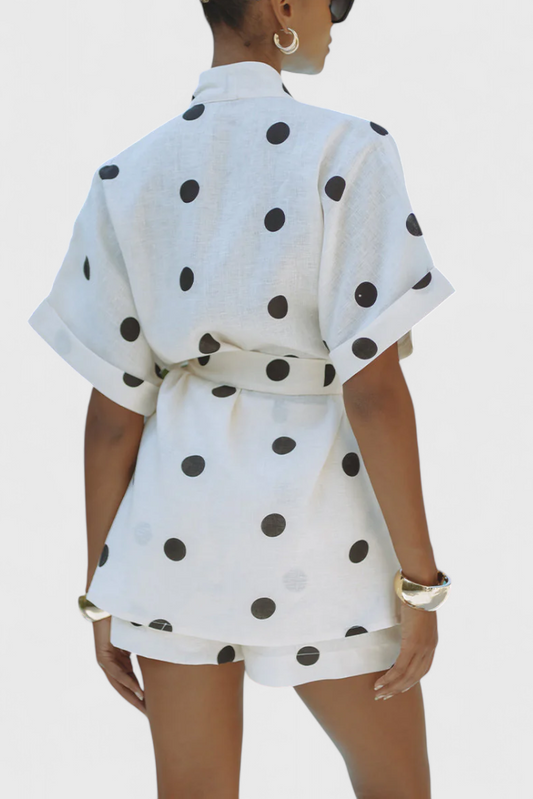 Avila | Conjunto de Kimono con Nudo y Shorts con Lunares