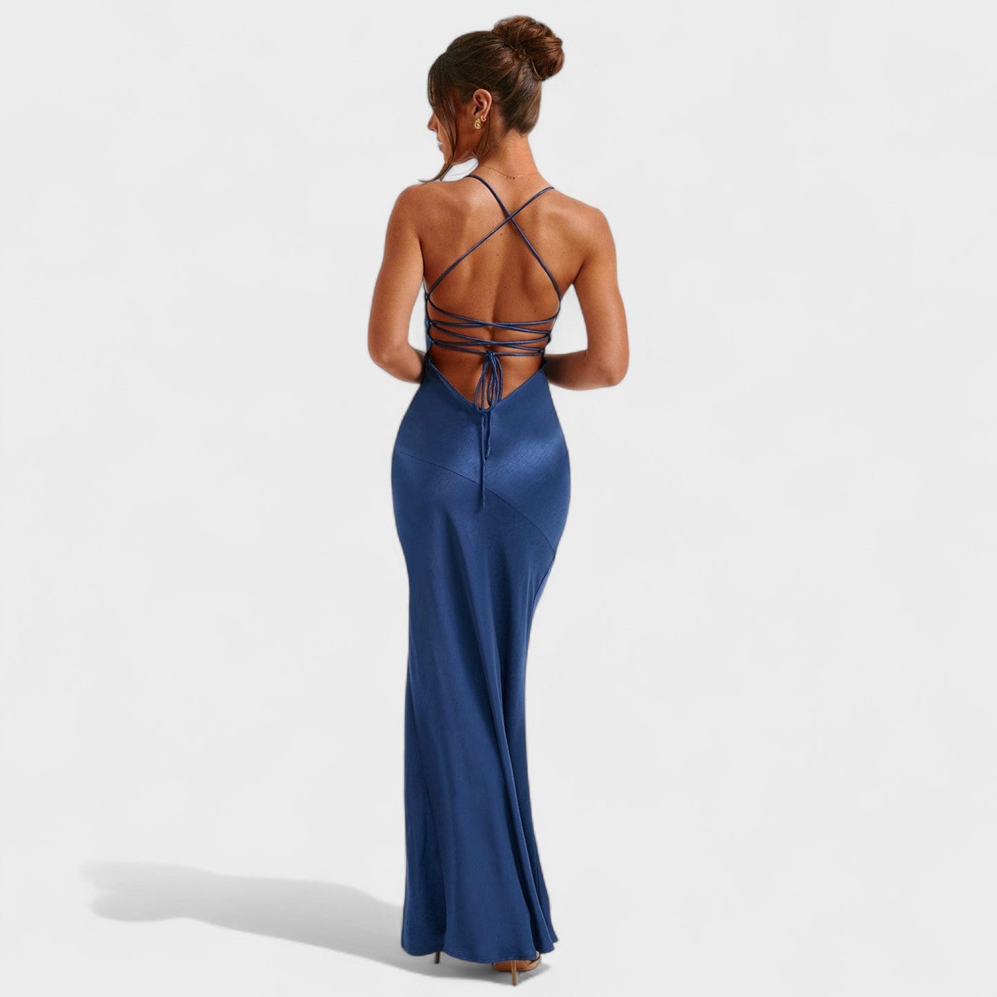 Elena - Vestido de raso cruzado azul medianoche