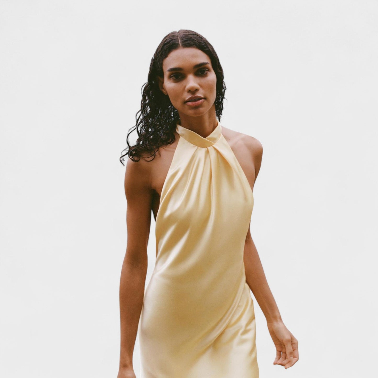 Gala – Vestido de tirantes halter de satén