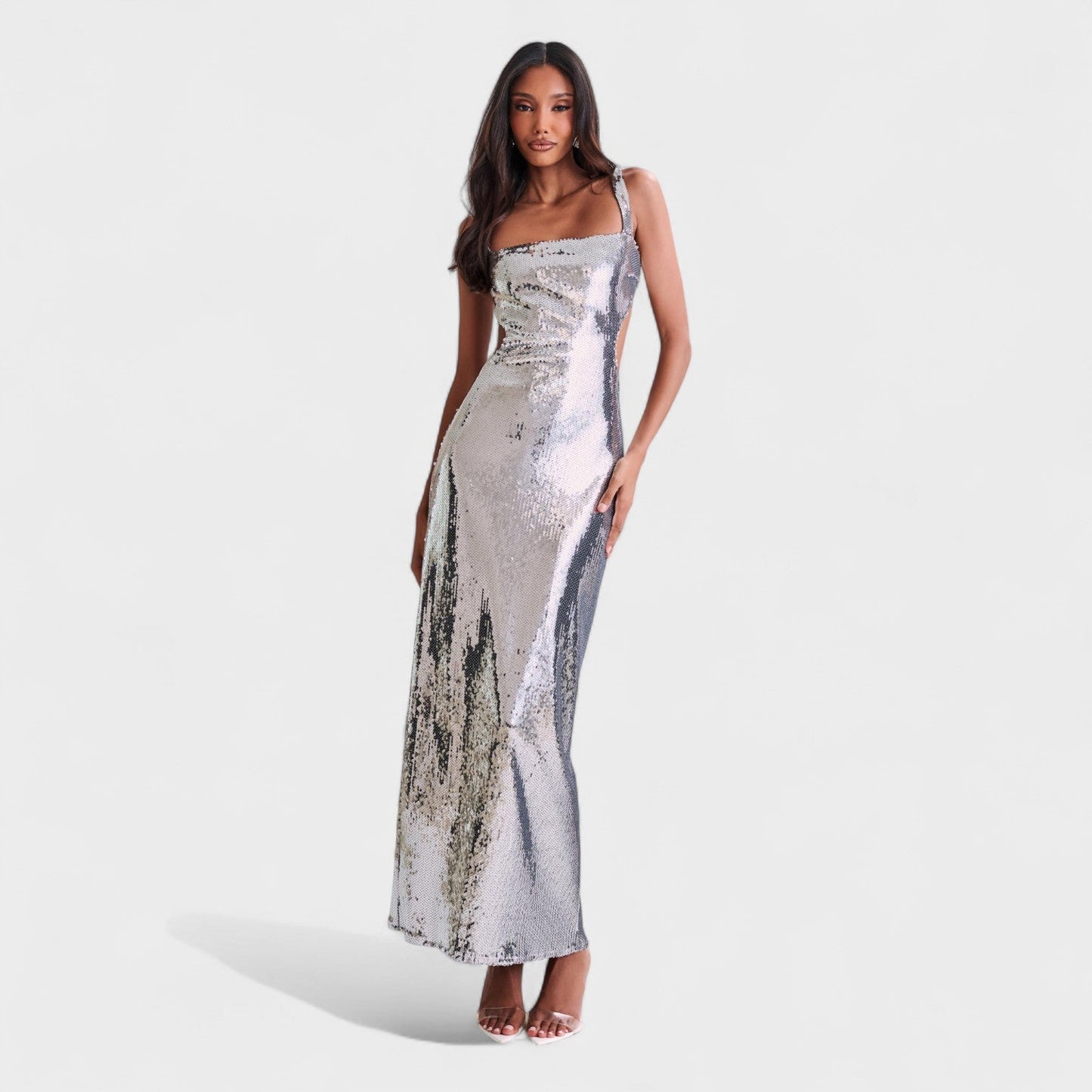 Vestido de noche brillante plateado