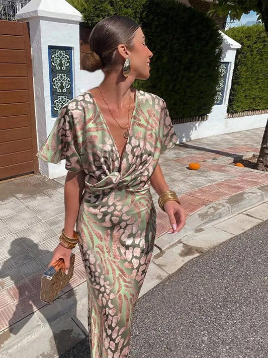 Constança | Vestido Floral con Fruncido y Escote en V