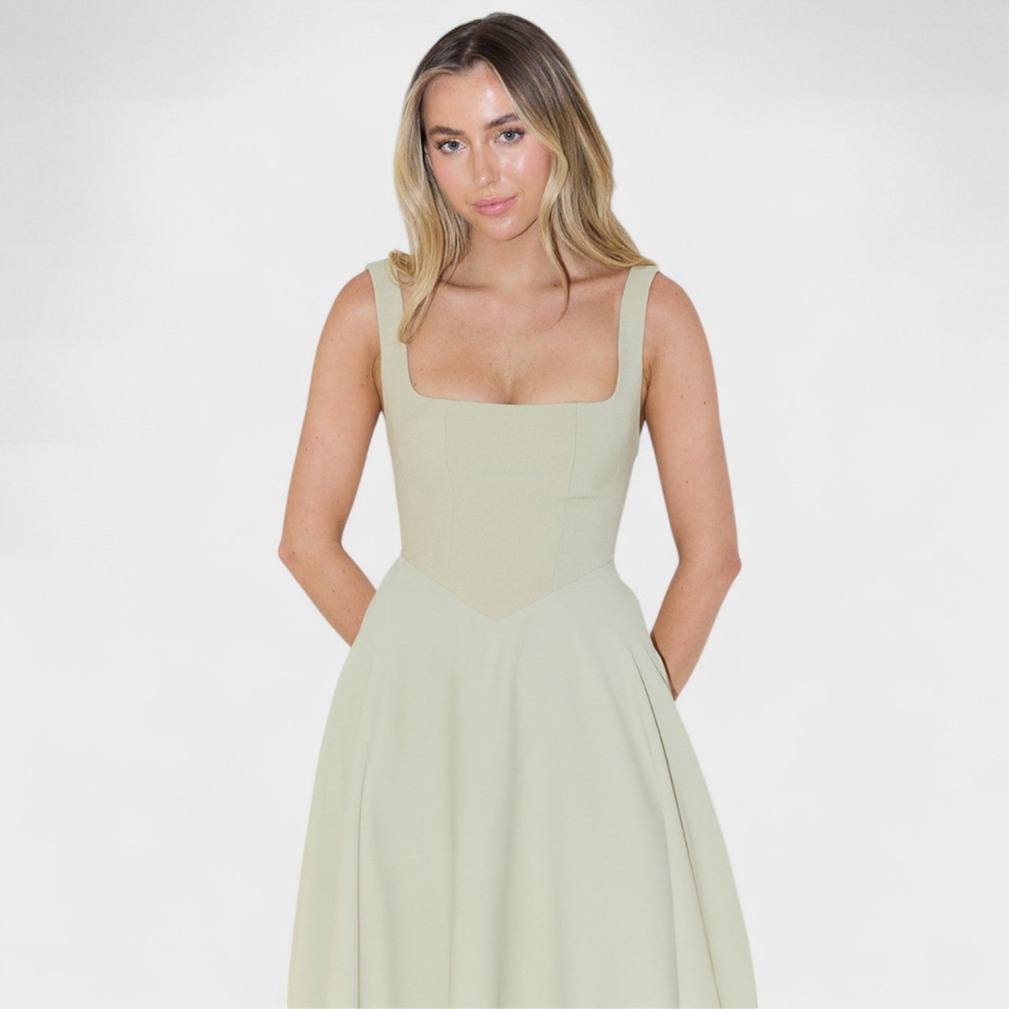 Maribel - Vestido Midi con Escote Cuadrado