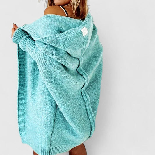 Suéter con capucha cómodo de punto