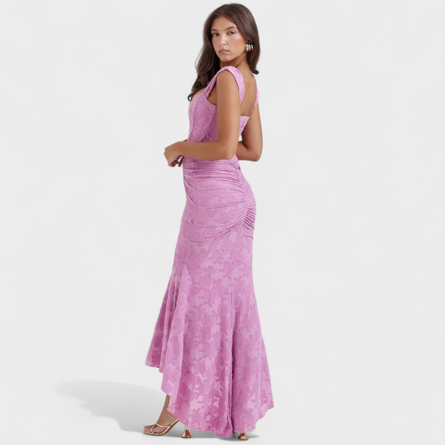 Cesca | Vestido de silueta escultórica