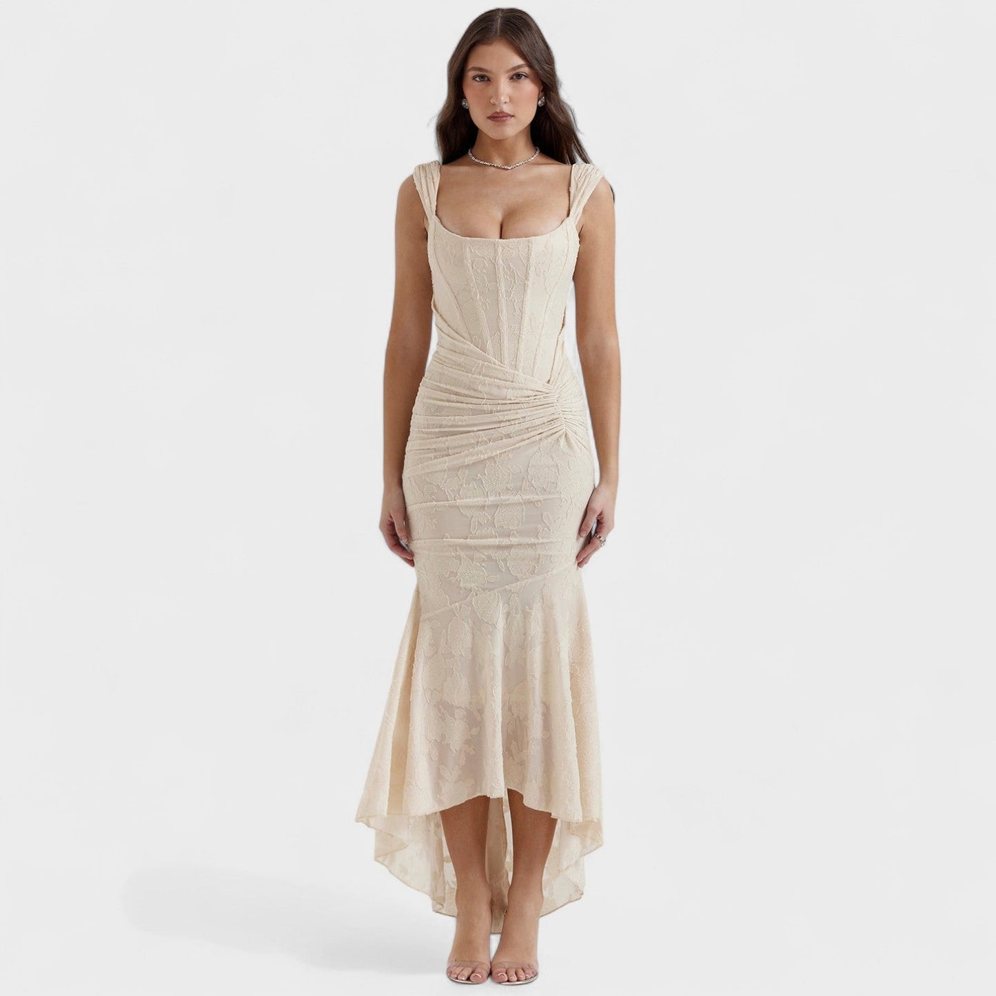 Cesca | Vestido de silueta escultórica