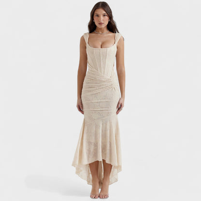 Cesca | Vestido de silueta escultórica