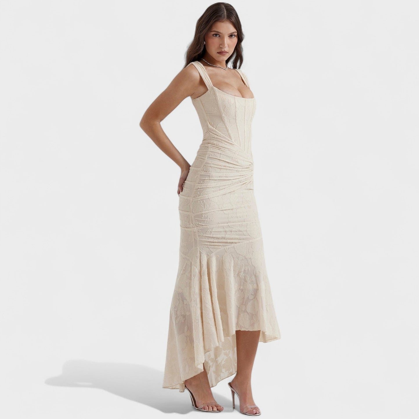 Cesca | Vestido de silueta escultórica