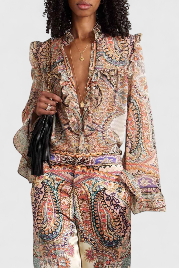 Finely | Conjunto con Blusa de Volantes y Estampado Vintage Paisley