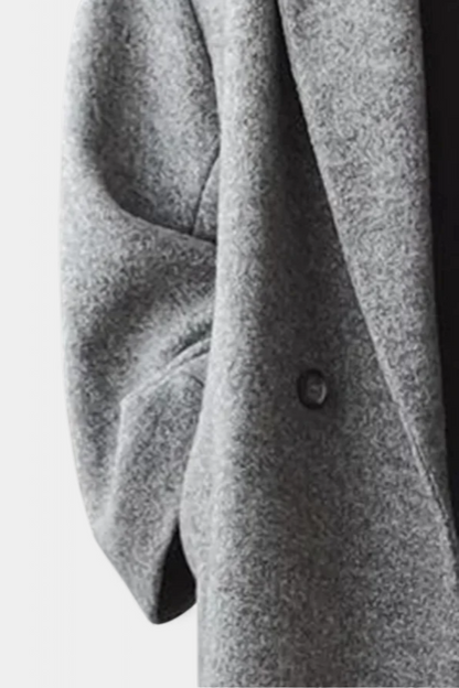 Lora | Abrigo Clásico Felisha con Corte Refinado y Estilo Atemporal