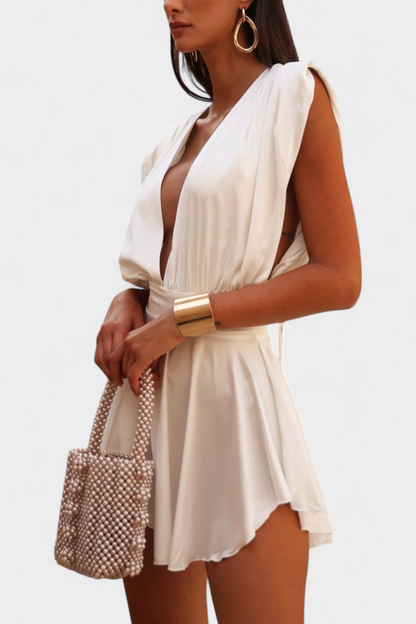 Rosalba | Mono Corto con Escote Profundo y Cintura Definida