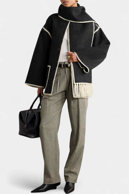 Pauline | Abrigo de Corte Suelto con Bufanda de Flecos Incorporada