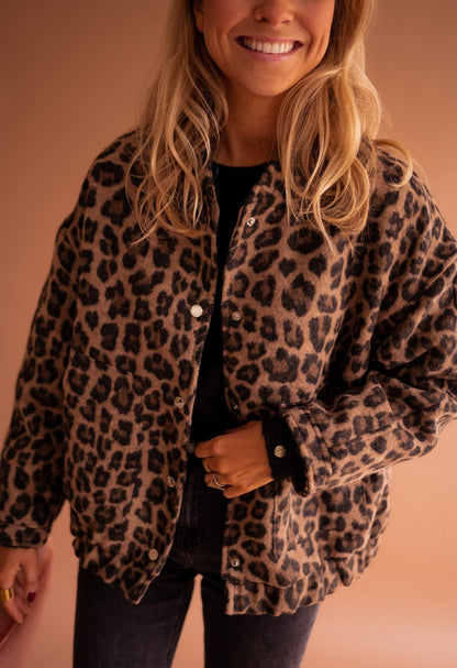 Eliara |  Chaqueta con estampado de leopardo